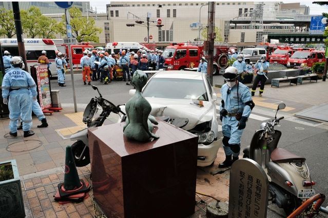 神戸三宮の車の暴走事故 日々の出来事 Kayoko S Diary